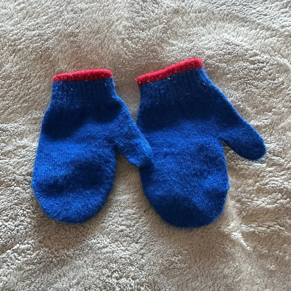 N/A kids mittens